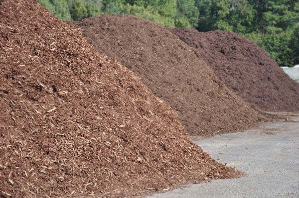 Brown Mulch Delivery in Mechanicsville